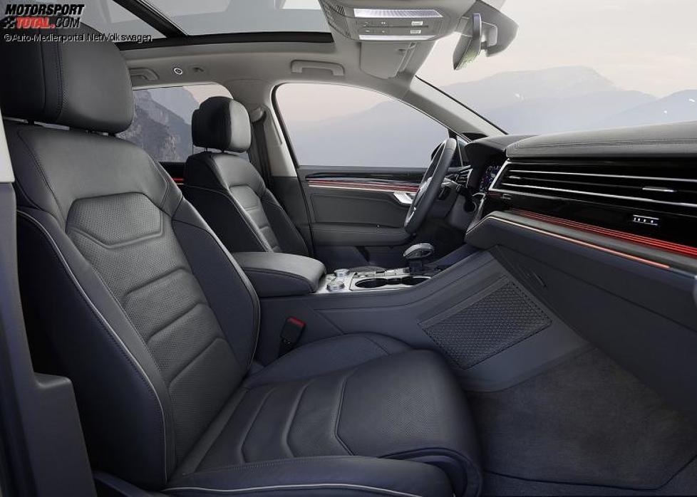 Innenraum und Cockpit des Volkswagen Touareg Atmosphere 2018