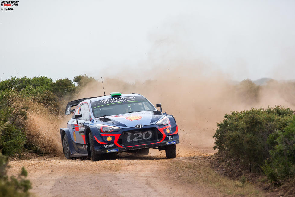 Hayden Paddon (Hyundai) 