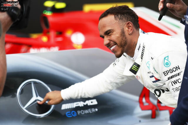 Lewis Hamilton ist einer von zwei Fahrern, die von uns die Note 1 bekommen haben. Jetzt durchklicken und lesen, wie die Redaktion ihre Noten begründet!