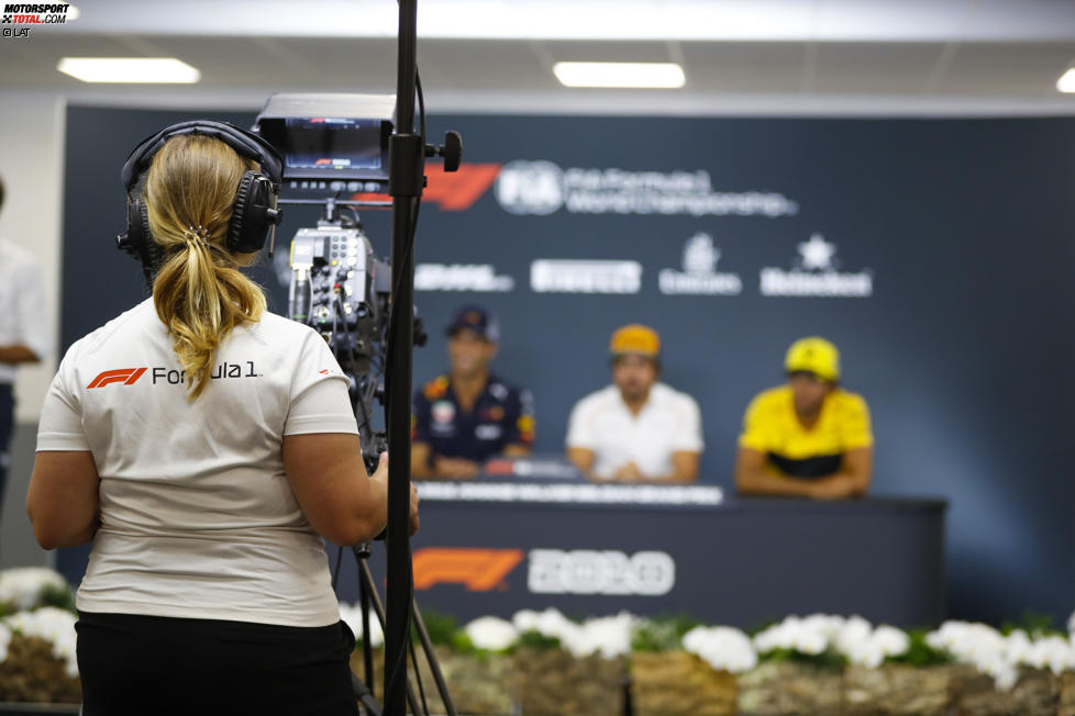 Pierre Gasly (Toro Rosso), Daniel Ricciardo (Red Bull), Fernando Alonso (McLaren) und Carlos Sainz (Renault) 