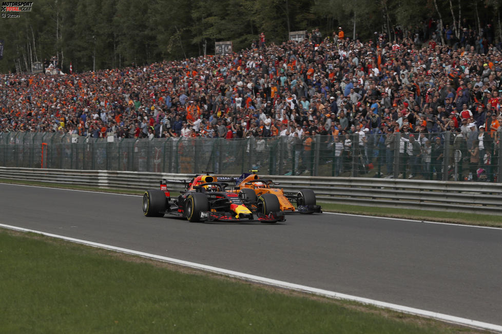 Daniel Ricciardo (Red Bull) und Stoffel Vandoorne (McLaren) 