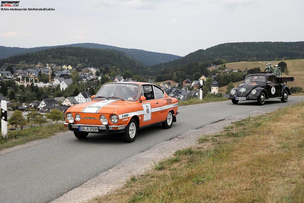 Sachsen Classic 2018: Skoda S 110R (vorne) und Volkswagen Typ 1 Pritschenwagen
