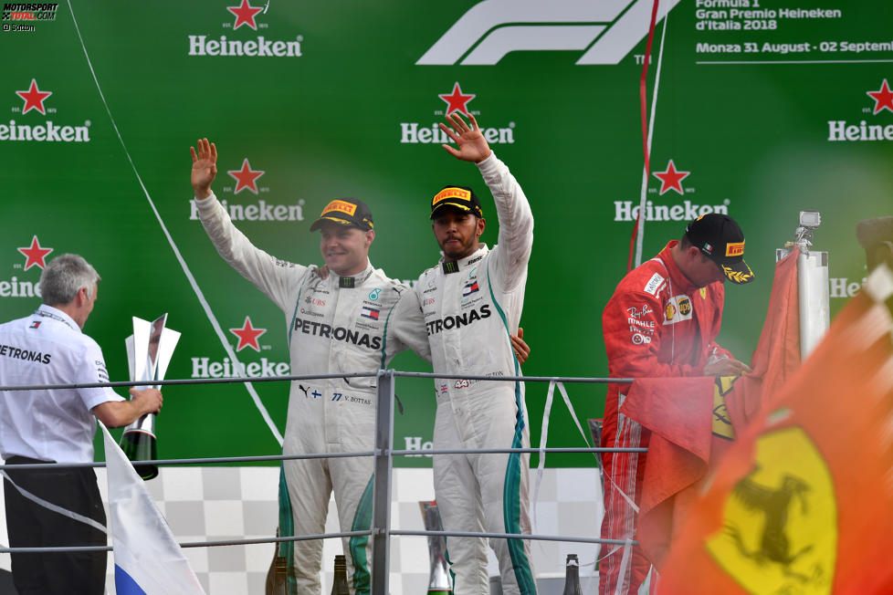 Lewis Hamilton (Mercedes), Valtteri Bottas (Mercedes) und Kimi Räikkönen (Ferrari) 