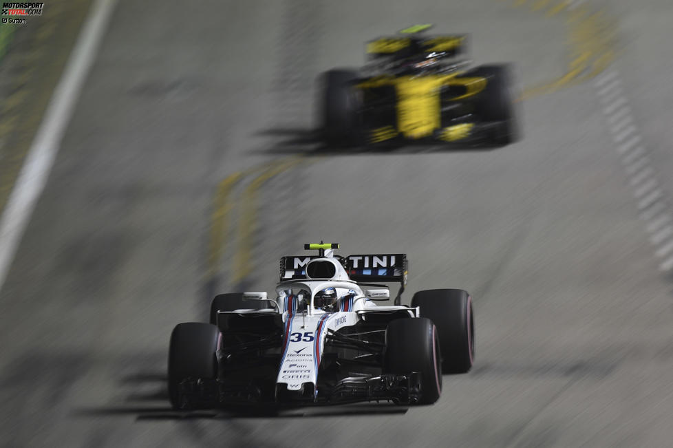 Sergei Sirotkin (Williams) und Carlos Sainz (Renault) 