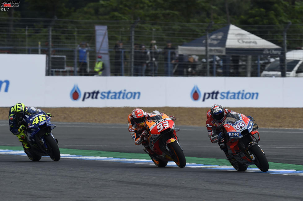 Andrea Dovizioso vor Marc Marquez und Valentino Rossi 