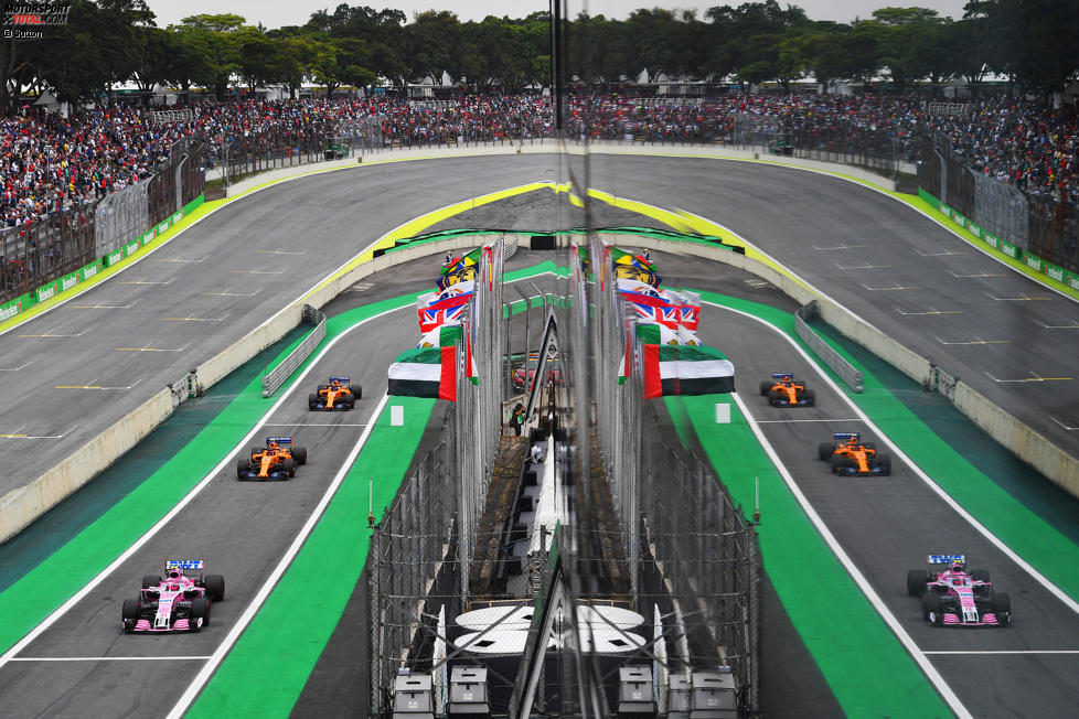 Esteban Ocon (Racing Point), Stoffel Vandoorne (McLaren) und Fernando Alonso (McLaren) 