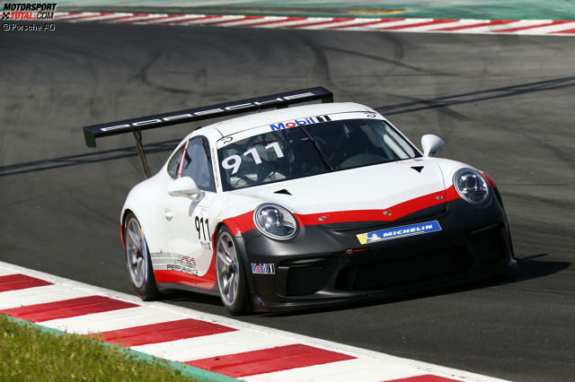 Das VIP-Auto im Porsche Supercup soll 2019 wieder prominente Gastpiloten bekommen. In der Vergangenheit zählten dazu ...