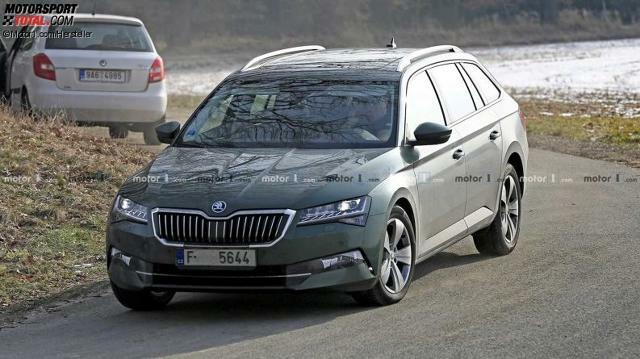 Skoda Superb Combi 2019 Facelift Erlkönig