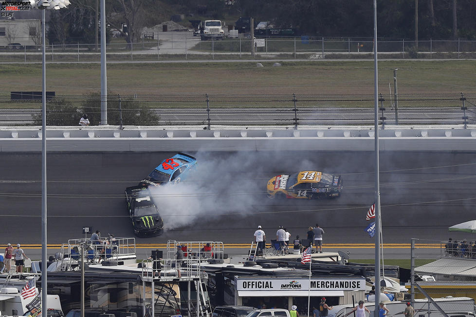 Kurt Busch (Ganassi), Darrell Wallace (Petty), Richard Petty und Clint Bowyer (Stewart-Haas) 