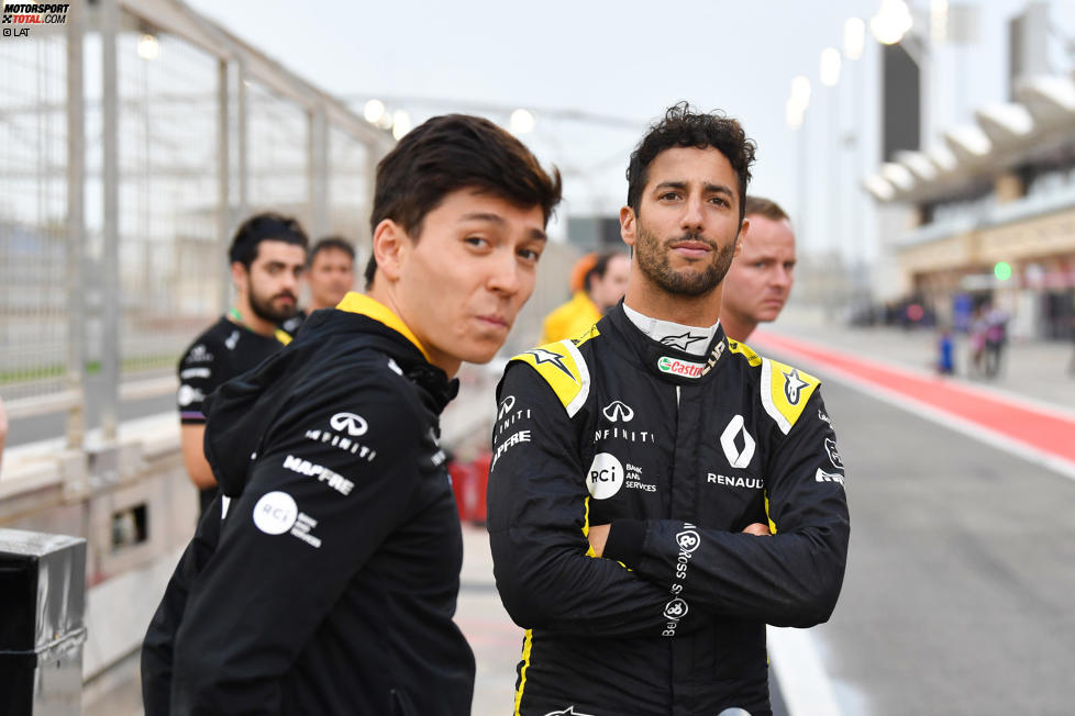 Daniel Ricciardo (Renault) und Jack Aitken 
