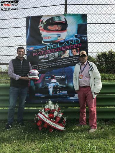 Peter Levay und Rudolf Ratzenberger beim Besuch in Imola am vergangenen Wochenende. Peter Levay und Rudolf Ratzenberger beim Besuch in Imola am vergangenen Wochenende.