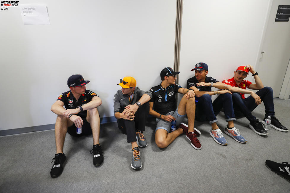 Max Verstappen (Red Bull), Lando Norris (McLaren), George Russell (Williams), Alexander Albon (Toro Rosso) und Charles Leclerc (Ferrari) 