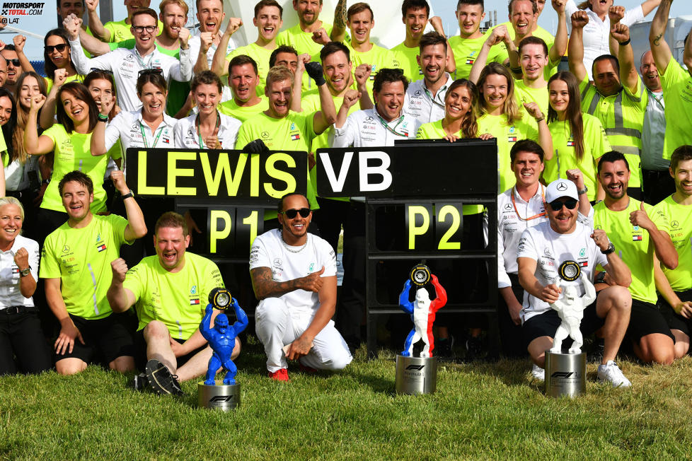 Valtteri Bottas (Mercedes) und Lewis Hamilton (Mercedes) 