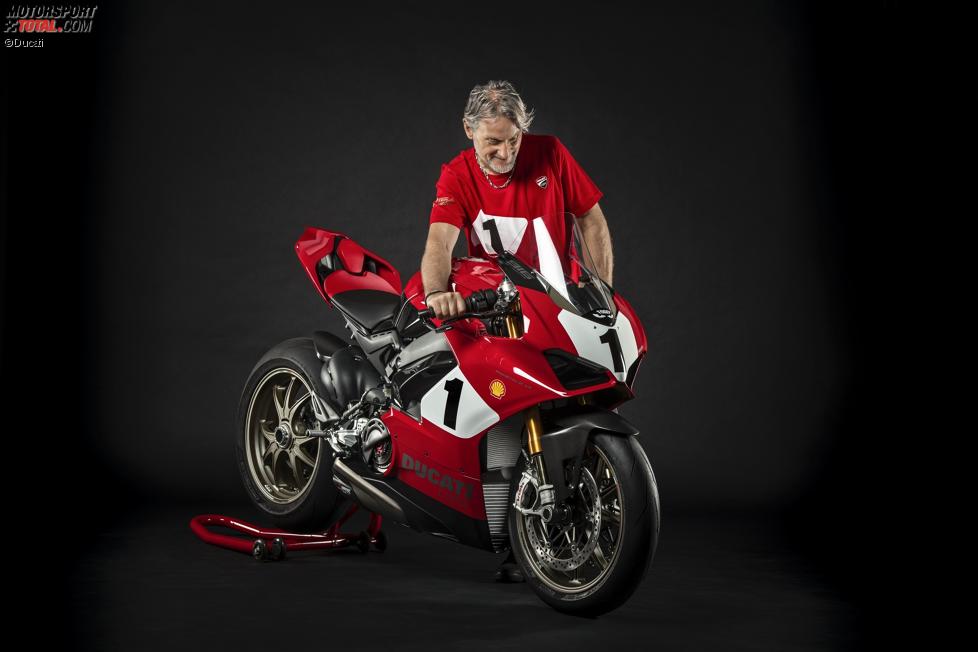 Carl Fogarty mit der Ducati Panigale V4S 916 Tribute Edition