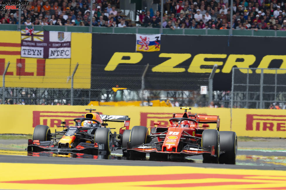 Charles Leclerc (Ferrari) und Max Verstappen (Red Bull) 