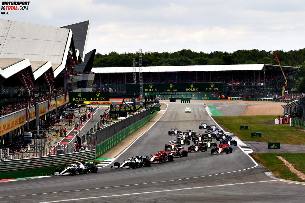 Valtteri Bottas (Mercedes) und Lewis Hamilton (Mercedes) 