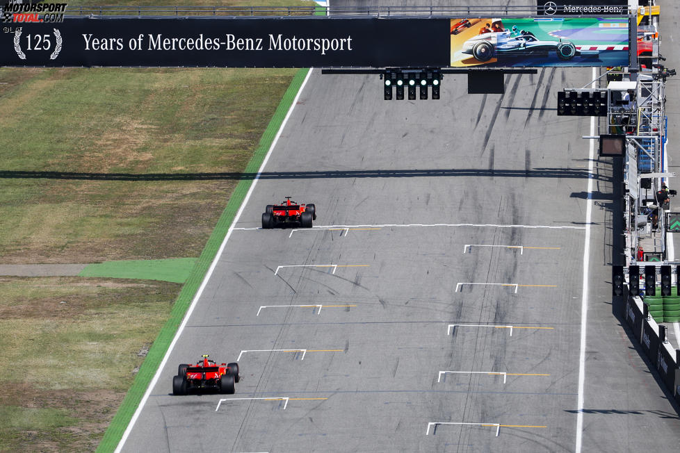 Sebastian Vettel (Ferrari) und Carlos Sainz (McLaren) 