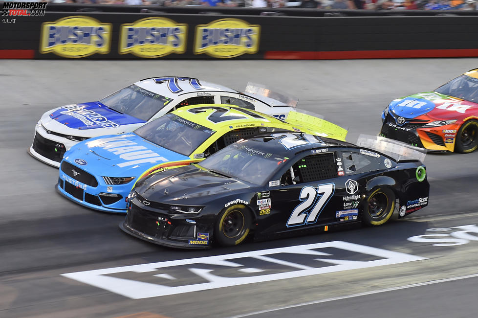 Three-Wide in Bristol: Quin Houff, Paul Menard und Reed Sorenson 