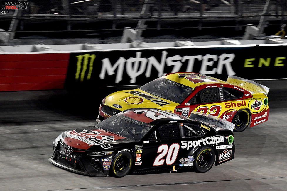 Erik Jones (Gibbs) und Joey Logano (Penske) 