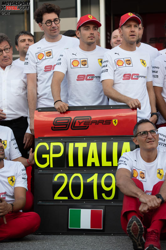 Mattia Binotto, Charles Leclerc (Ferrari) und Sebastian Vettel (Ferrari) 