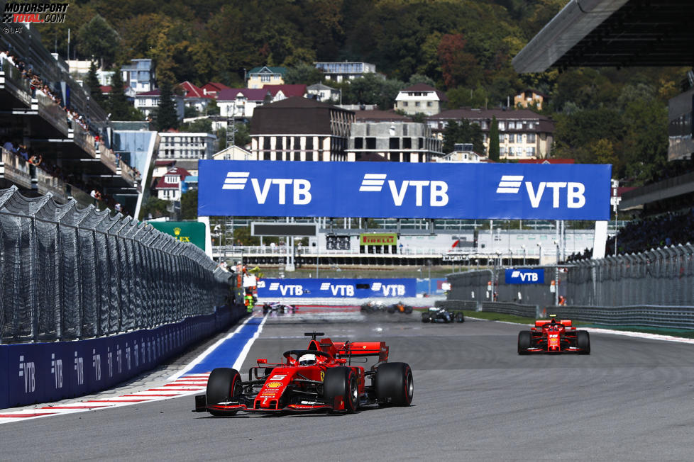 Sebastian Vettel (Ferrari) und Charles Leclerc (Ferrari) 