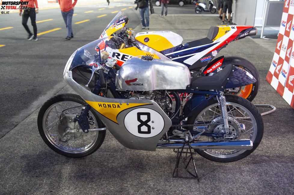 altes Honda-Motorrad RC142
