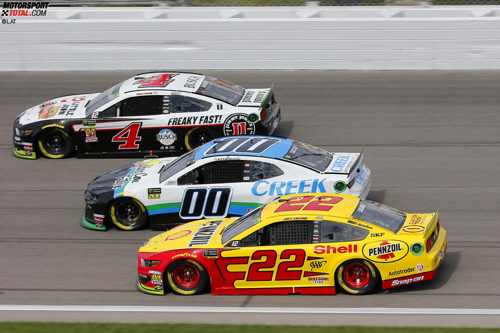 Joey Logano (Penske), Landon Cassill (StarCom) und Kevin Harvick (Stewart-Haas) 