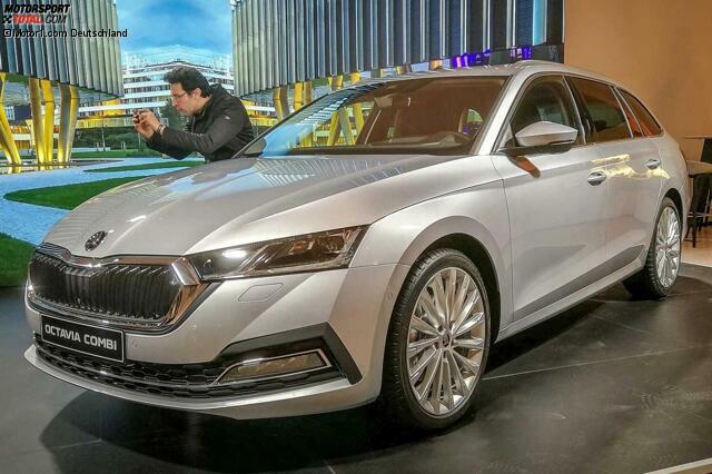 Skoda Octavia (2020) Live