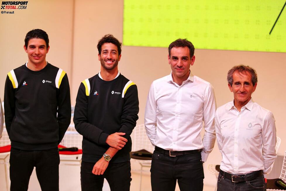 Esteban Ocon (Renault), Daniel Ricciardo (Renault), Cyril Abiteboul, Alain Prost