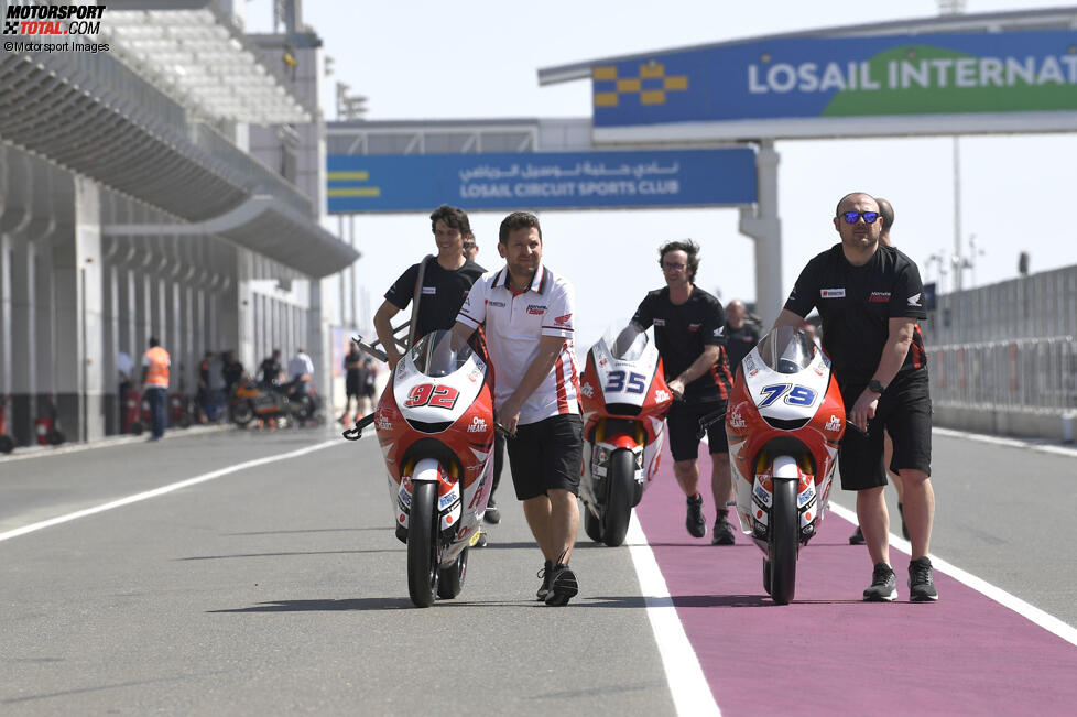 Boxengasse in Losail