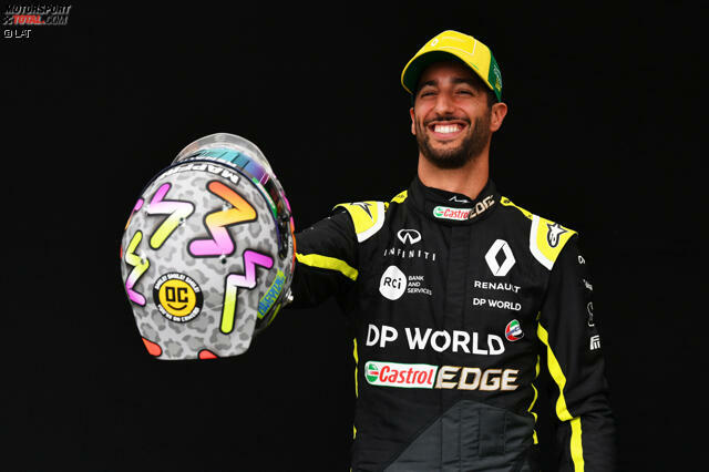 Daniel Ricciardo zeigt in Melbourne sein neues Helmdesign