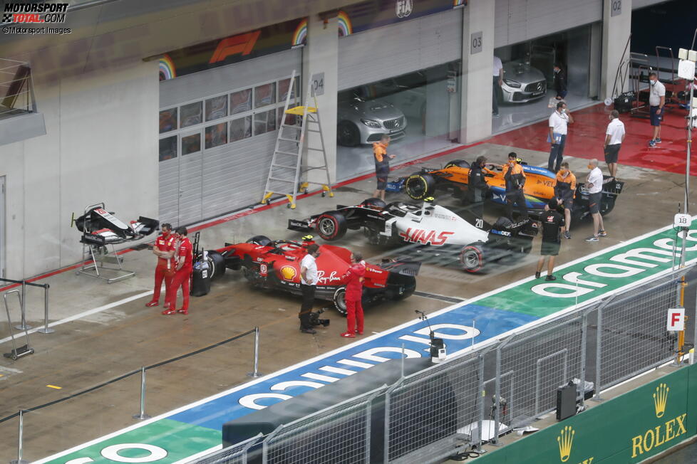 Charles Leclerc (Ferrari), Kevin Magnussen (Haas) und Carlos Sainz (McLaren) 