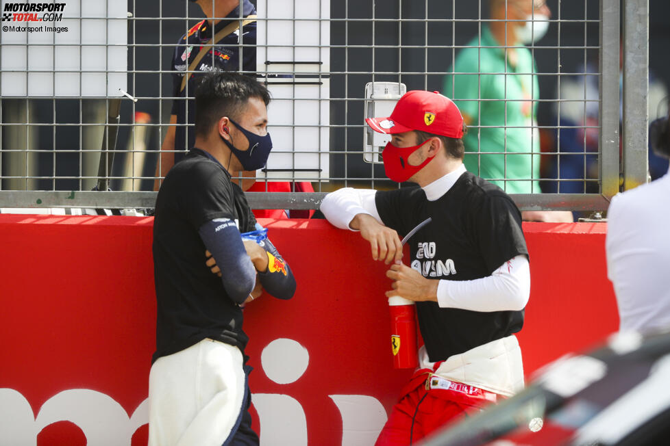 Alexander Albon (Red Bull) und Charles Leclerc (Ferrari) 