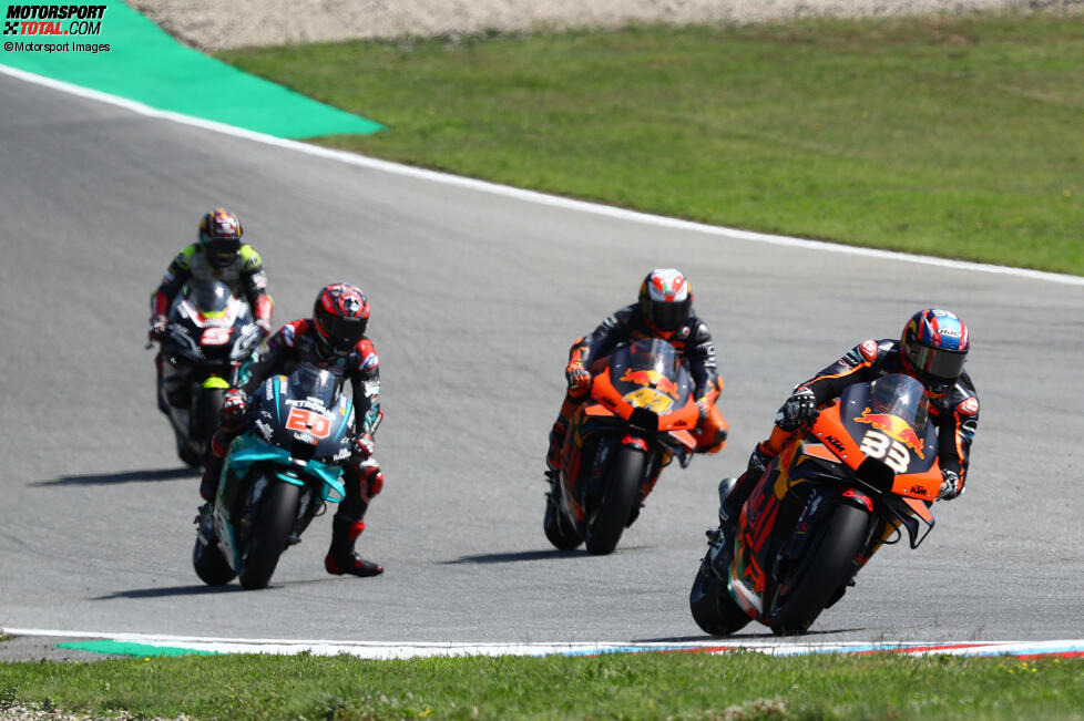 Brad Binder vor Pol Espargaro 