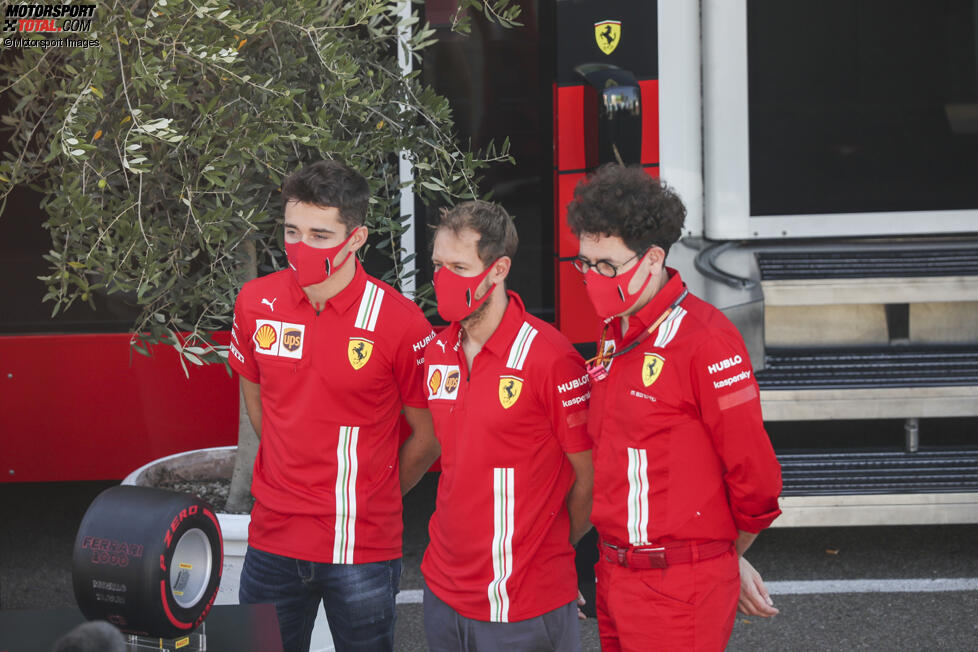 Charles Leclerc (Ferrari), Sebastian Vettel (Ferrari) und Mattia Binotto 