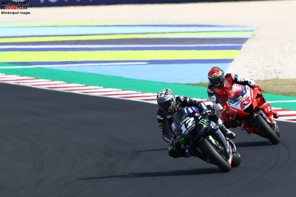 Maverick Vinales vor Francesco Bagnaia 