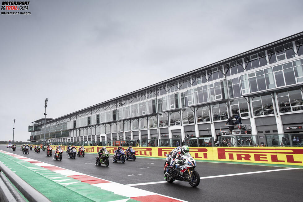 Start WSBK Magny-Cours