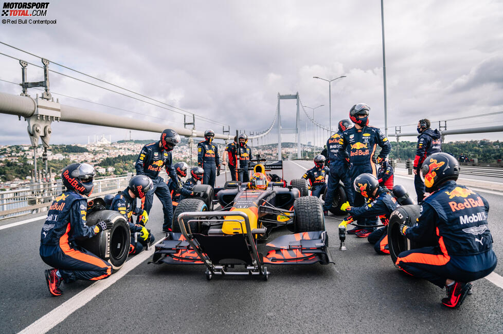 Alexander Albon (Red Bull)