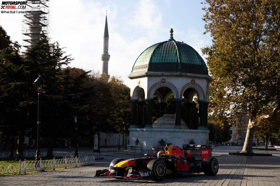 Alexander Albon (Red Bull)