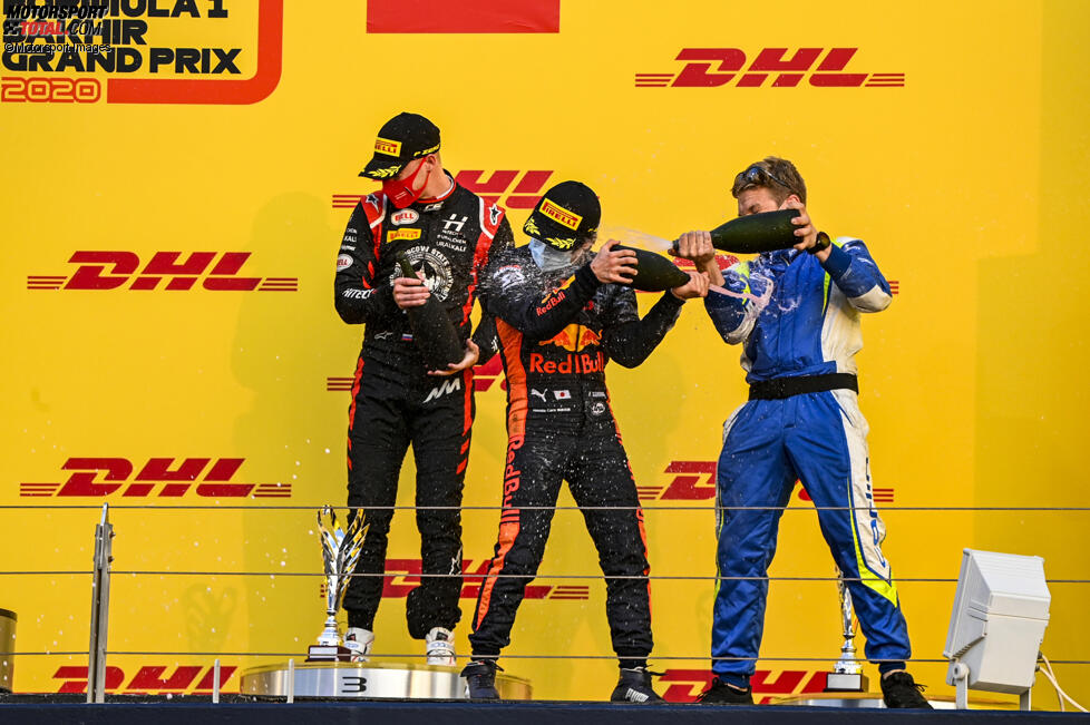 Nikita Masepin (Hitech) und Yuki Tsunoda (Carlin) 