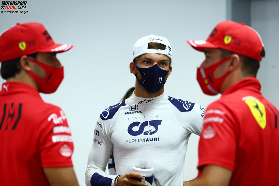 Carlos Sainz (Ferrari), Pierre Gasly (AlphaTauri) und Charles Leclerc (Ferrari) 