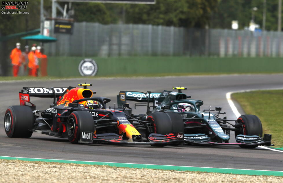 Sergio Perez (Red Bull) und Sebastian Vettel (Aston Martin) 