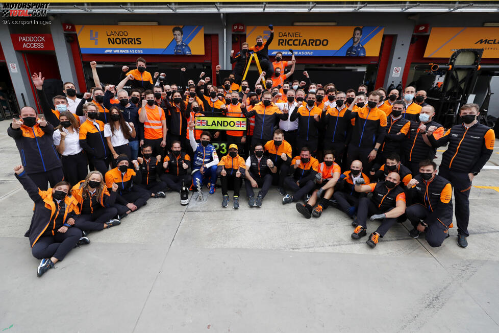 Lando Norris (McLaren), Daniel Ricciardo (McLaren) und Andreas Seidl 