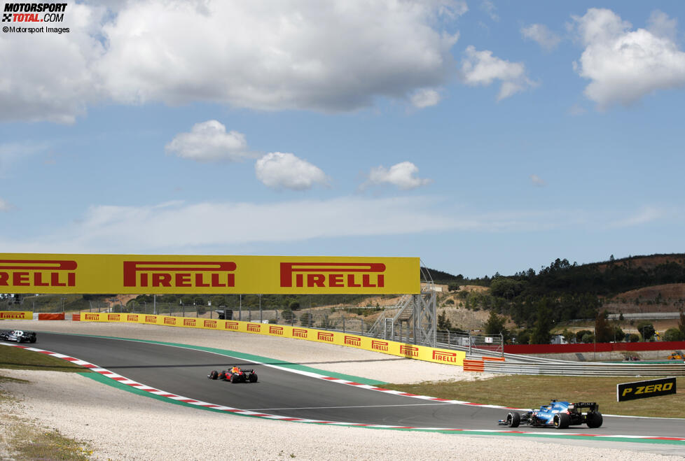Max Verstappen (Red Bull) und Fernando Alonso (Alpine) 