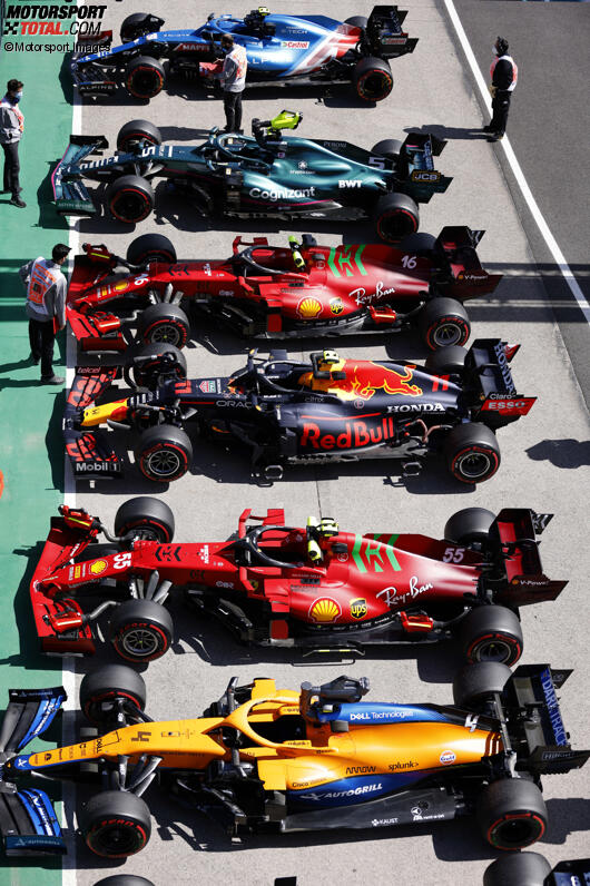 Lando Norris (McLaren), Carlos Sainz (Ferrari), Sergio Perez (Red Bull), Charles Leclerc (Ferrari), Sebastian Vettel (Aston Martin) und Esteban Ocon (Alpine) 