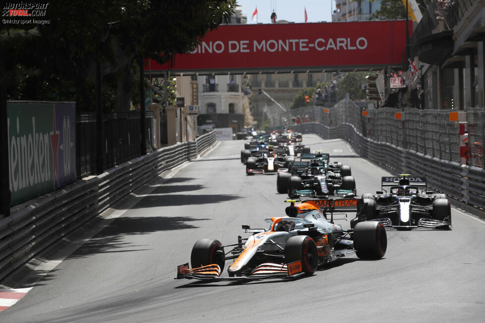 Lando Norris (McLaren), Pierre Gasly (AlphaTauri) und Lewis Hamilton (Mercedes) 