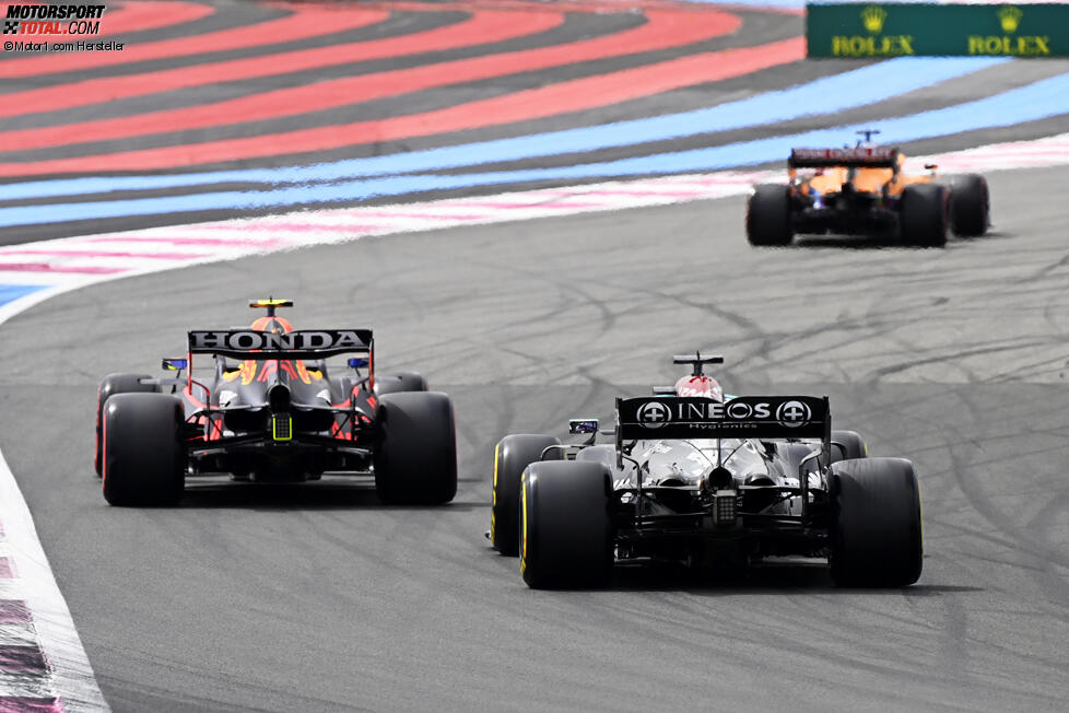 Daniel Ricciardo (McLaren), Sergio Perez (Red Bull) und Lewis Hamilton (Mercedes) 