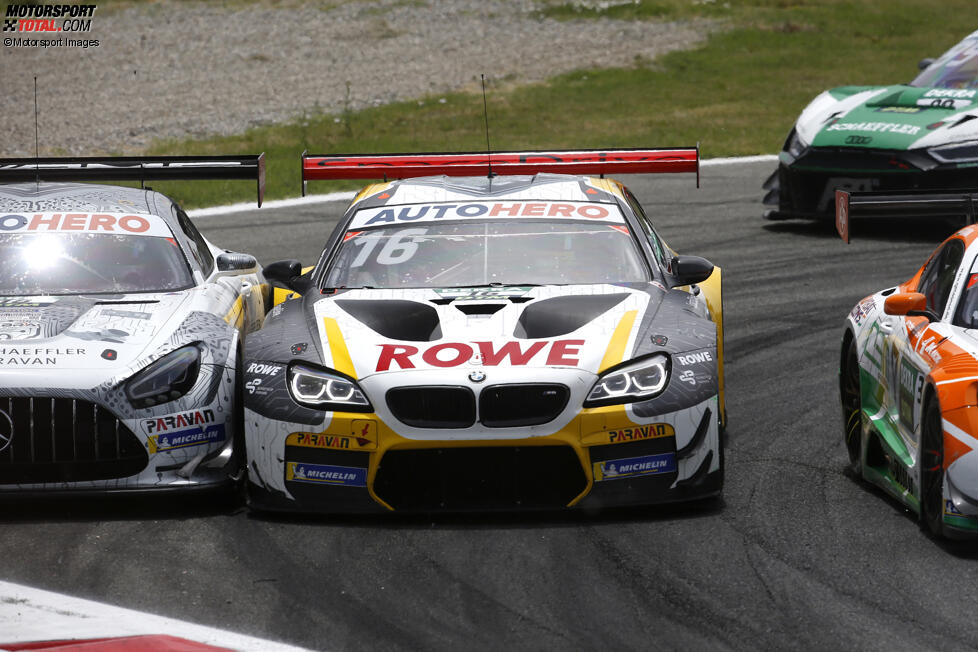 Timo Glock (Rowe-BMW) und Maximilian Buhk (Mücke-Mercedes) 