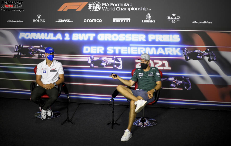 Mick Schumacher (Haas) und Sebastian Vettel (Aston Martin) 