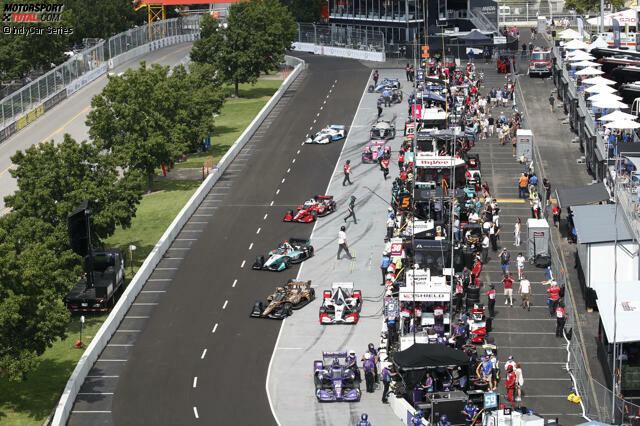 In der Saison 2022 der IndyCar-Serie treten wieder diverse Teams mit Motoren von entweder Chevrolet oder Honda an. Wer für welches Team fährt, zeigt unsere Fotostrecke: